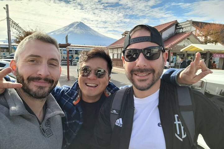 Locally Owned: Private Mt. Fuji Icons & Hidden Gems (Kawaguchiko)