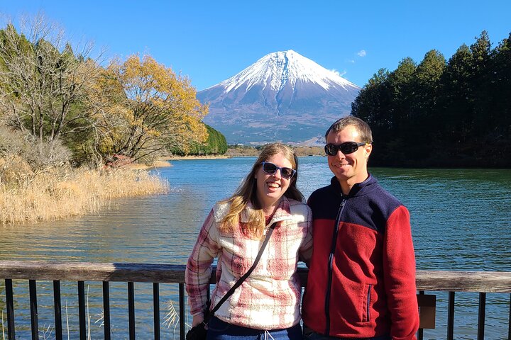 Locally Owned: Private Mt. Fuji Icons & Hidden Gems (Kawaguchiko)