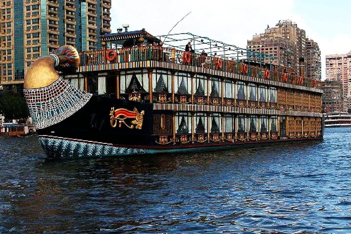 GEM and Pyramids Tour with Cruise Dinner From Alexandria Port