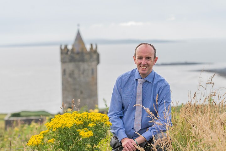 Cliffs of Moher & Bunratty Castle Day Tour