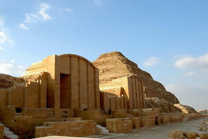 Full day Private Tour Giza Pyramids Sakkara Memphis Dahshur