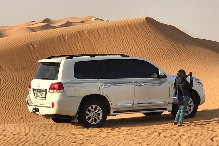 Dubai Morning 4 Hrs Safari Sharing Jeep Sand Boarding &Camle Ride