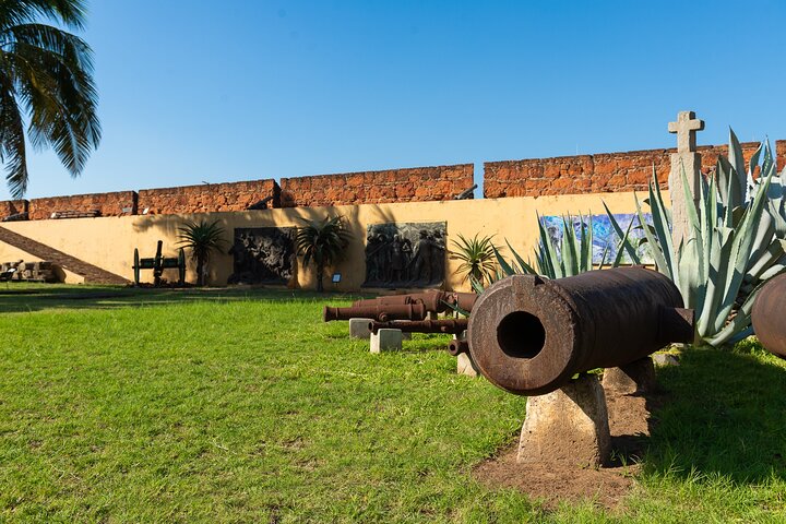 Private Full Day Historical & Arts Tour in Maputo