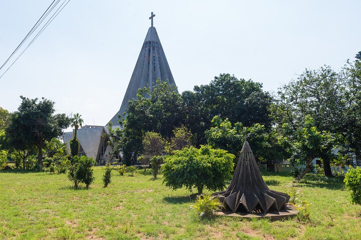 Private Full Day Historical & Arts Tour in Maputo