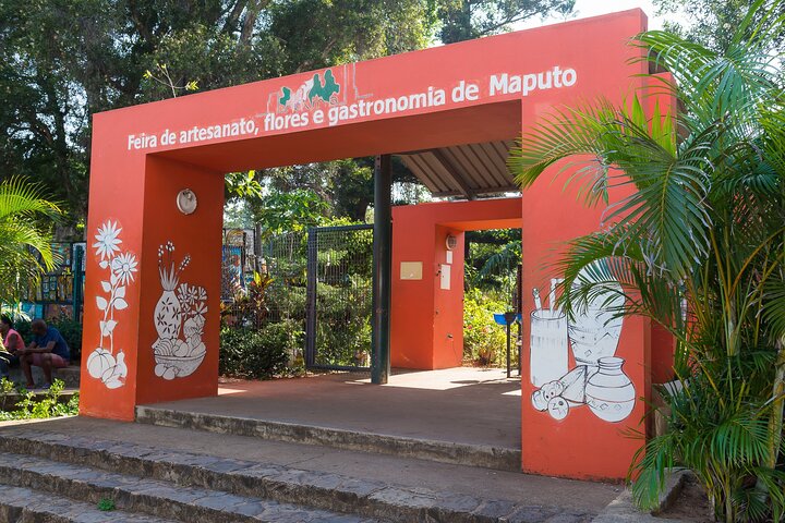 Private Full Day Historical & Arts Tour in Maputo