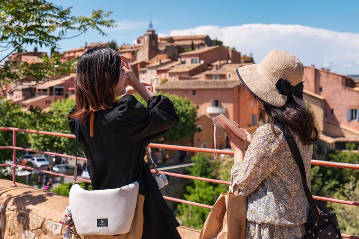 Luberon Villages Half-Day Tour from Aix-en-Provence