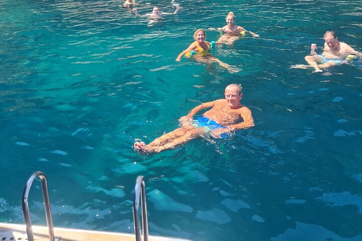Positano & Amalfi Coast Small-Group Boat Day Tour from Sorrento