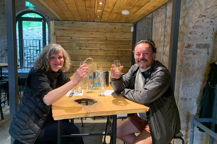 Private Stirling Wee Walk & Local Gin Tasting Tour