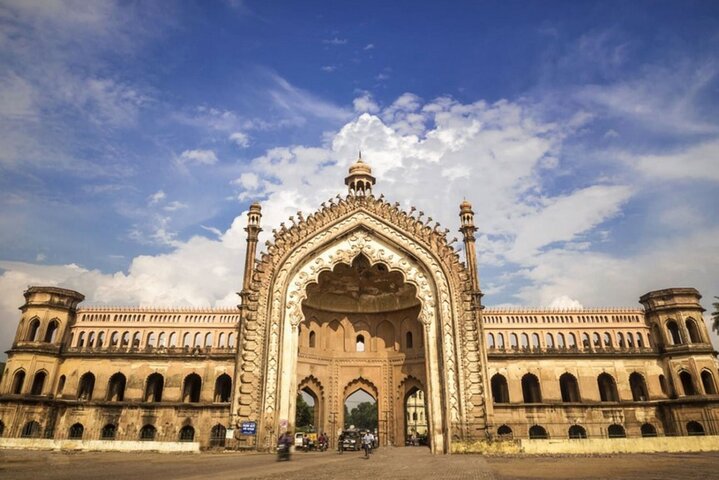Lucknow tour in one day - Private & guided tour