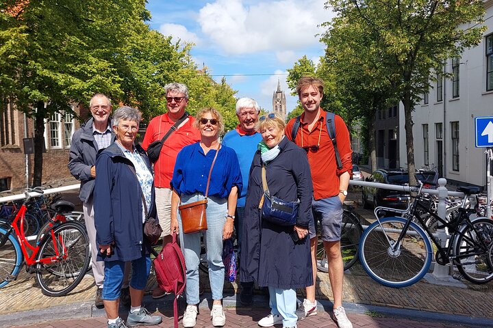 Delft: Private Walking Tour and Royal Delft Factory