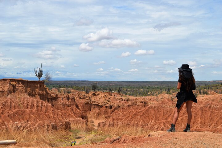 3-Days Tatacoa Desert and Villavieja Tour