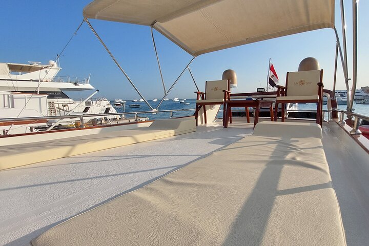 PRIVATE! | Full Day Charter Boat Trip| Up to 14 | Snorkeling and Islands tour