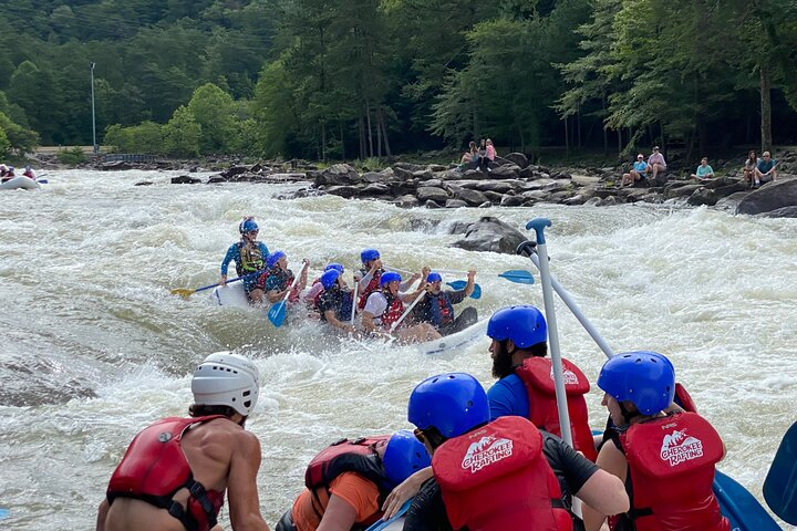 Full Ocoee River Rafting Adventure With Catered Shore Lunch