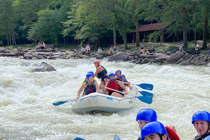 Full Ocoee River Rafting Adventure With Catered Shore Lunch