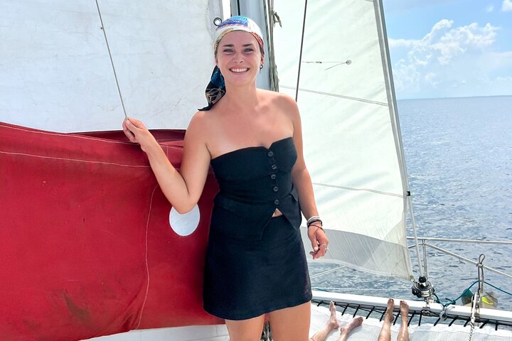 Full-Day Caribbean Catamaran Cruise: Beaches, Snorkeling & Lunch