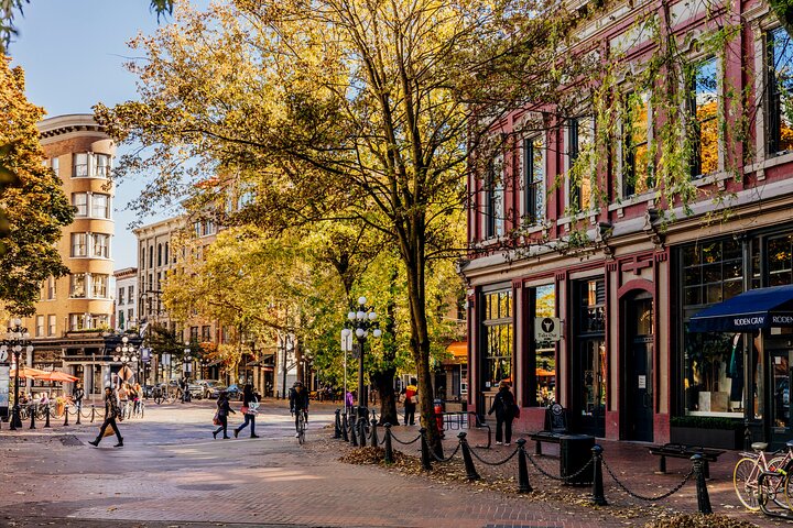 Double Decker Hop-on Hop-off Bus Tour - 16 Stops & Stanley Park