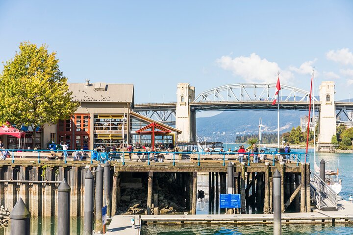 Double Decker Hop-on Hop-off Bus Tour - 16 Stops & Stanley Park