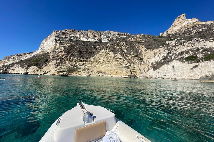 Boat Tour at Devil's Saddle: 4 Swim Stops, Snorkeling & Prosecco