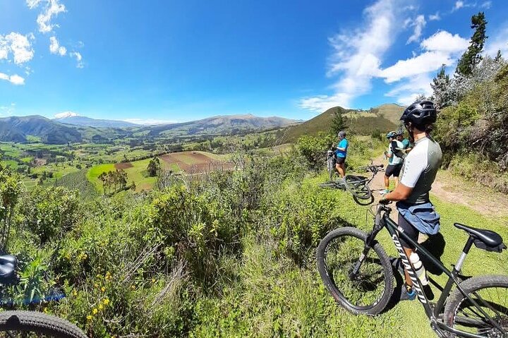 Otavalo and its surroundings by bike