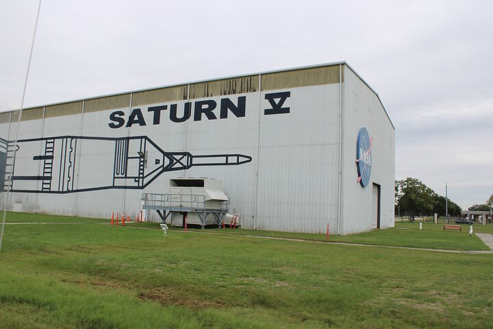 Houston NASA Space Center Round-Trip Transport & Tip-Sheet