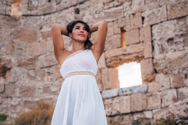 Private Vacation Photoshoot with Photographer in Skiathos