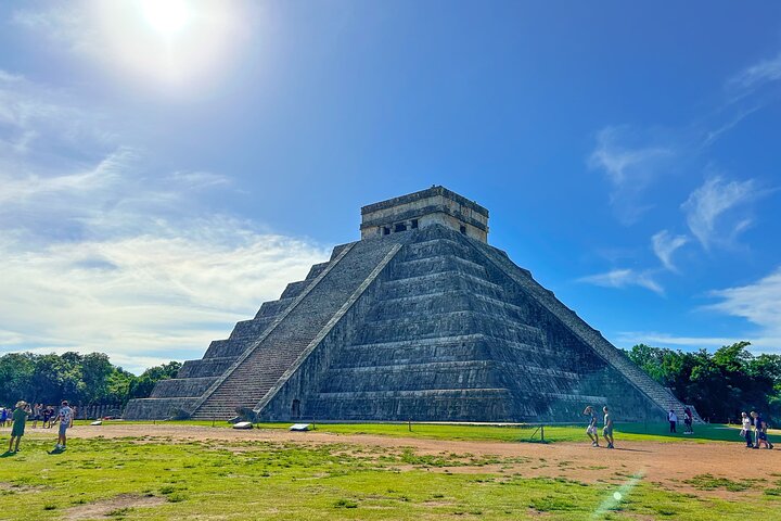 Chichen Itza, Cenote & Valladolid Tour with Tequila and Lunch