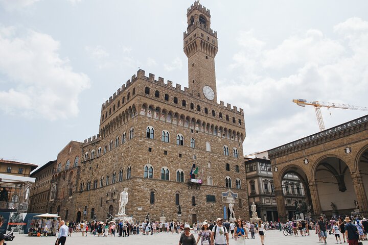 Livorno Florence and Pisa Low Cost Transfer
