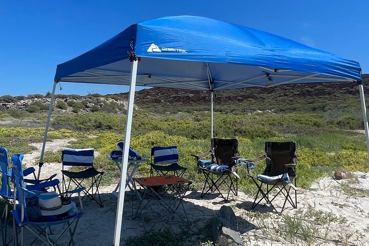 Island Tour with Snorkeling and Picnic