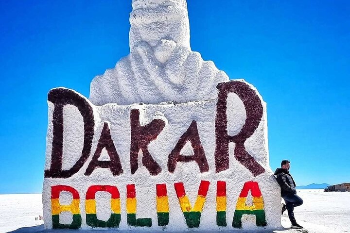 Excursion to the Uyuni Salt Flats from La Paz by round-trip bus