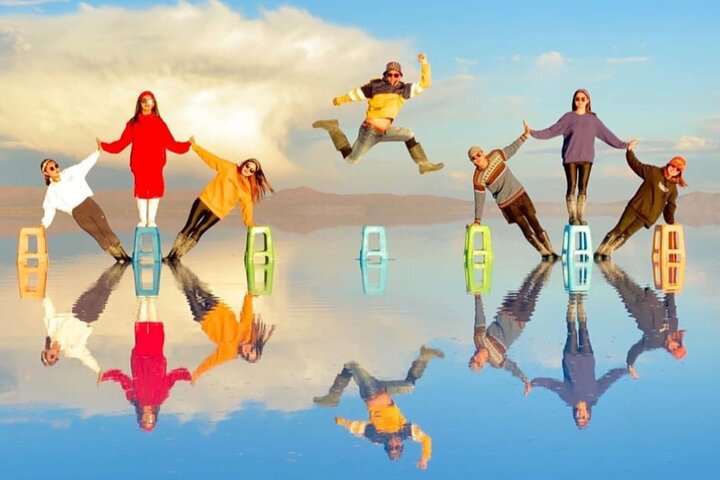 Excursion to the Uyuni Salt Flats from La Paz by round-trip bus