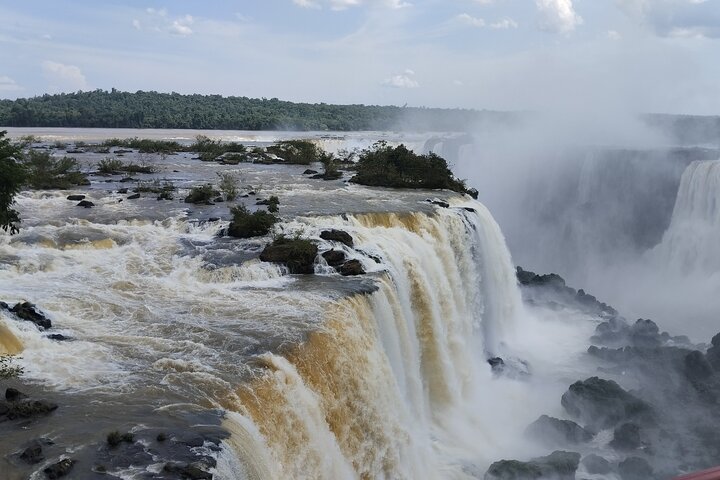 Best Private Tour Iguassu Falls Brazil, Argentina in 1 day