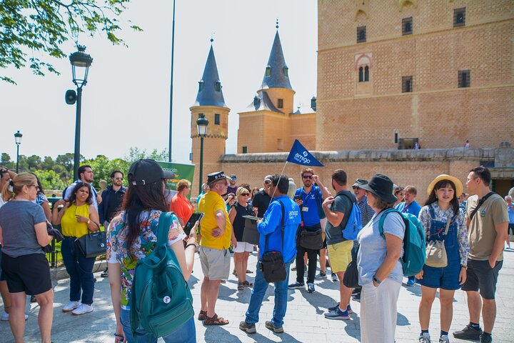 From Madrid: Toledo & Segovia Day Tour with Lunch & Tickets