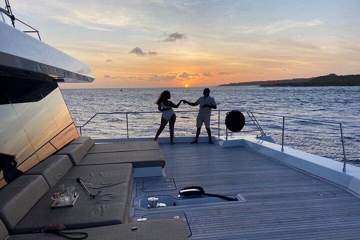 Sunset Cruise Party - All-Inclusive Experience