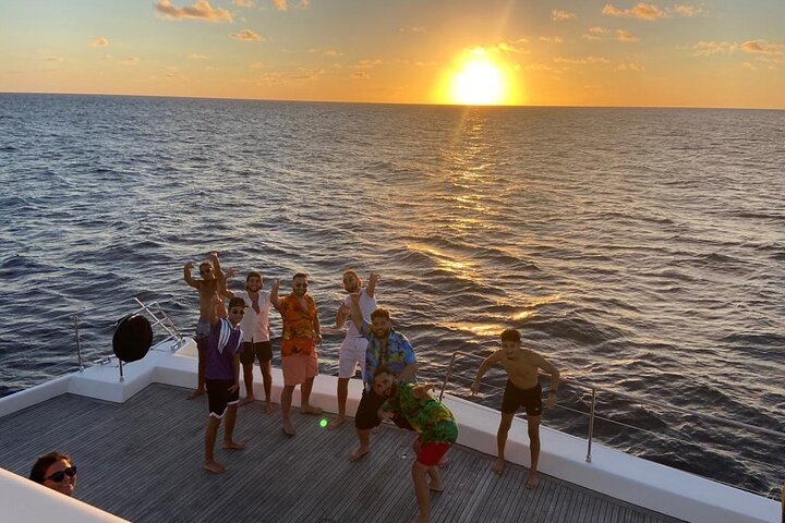 Sunset Cruise Party - All-Inclusive Experience