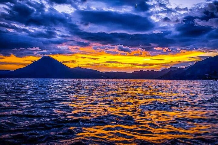 PRIVATE SHUTTLE AIRPORT/ANTIGUA - LAKE ATITLAN or VICEVERSA
