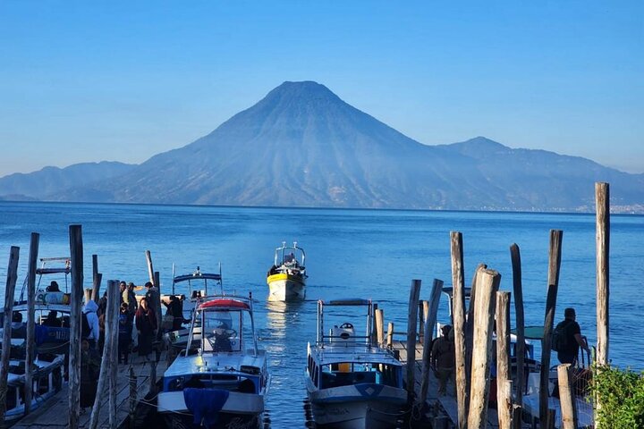 PRIVATE SHUTTLE AIRPORT/ANTIGUA - LAKE ATITLAN or VICEVERSA