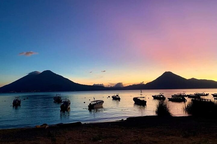 PRIVATE SHUTTLE AIRPORT/ANTIGUA - LAKE ATITLAN or VICEVERSA
