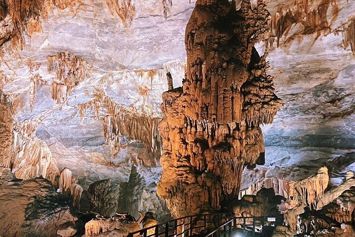 Phong Nha National Park: Paradise cave & Phong Nha cave boat trip