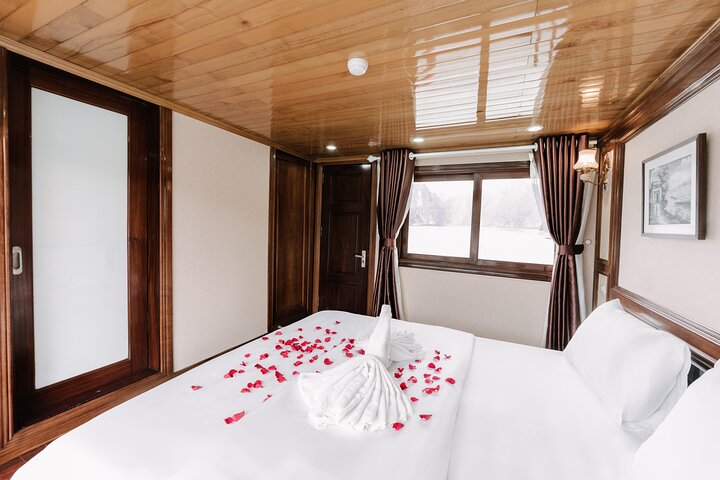 3 Days 2 Nights on Daiichi Boutique Cruise Discover Lan Ha Bay