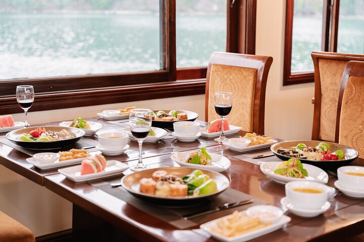 3 Days 2 Nights on Daiichi Boutique Cruise Discover Lan Ha Bay