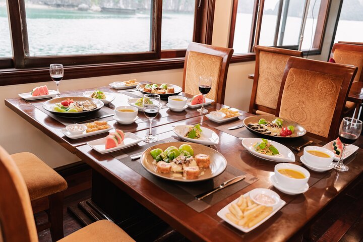 3 Days 2 Nights on Daiichi Boutique Cruise Discover Lan Ha Bay