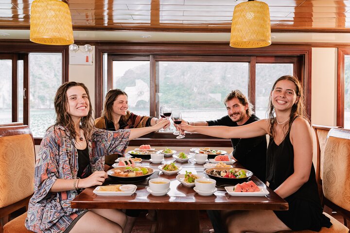 3 Days 2 Nights on Daiichi Boutique Cruise Discover Lan Ha Bay