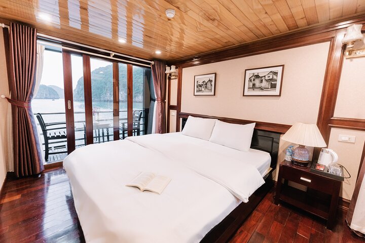 2 Days 1 Night on Lan Ha Bay at Daiichi Boutique Cruise