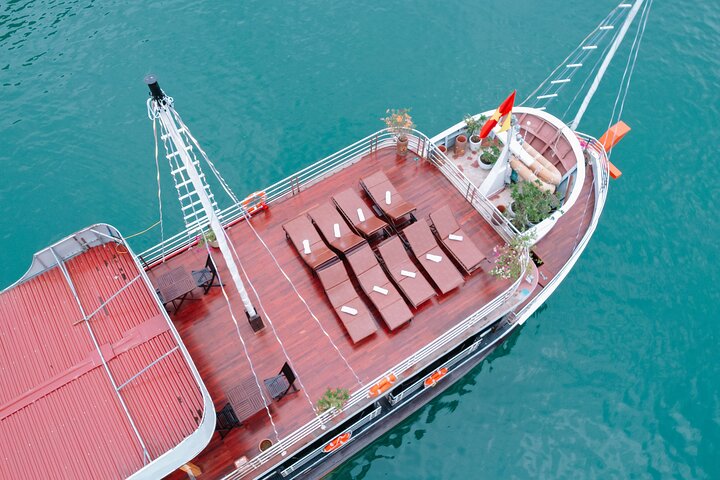 2 Days 1 Night on Lan Ha Bay at Daiichi Boutique Cruise