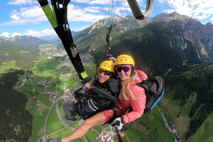 Paragliding Tandem with World Champion, Stubaital