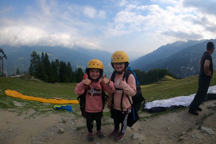 Paragliding Tandem with World Champion, Stubaital