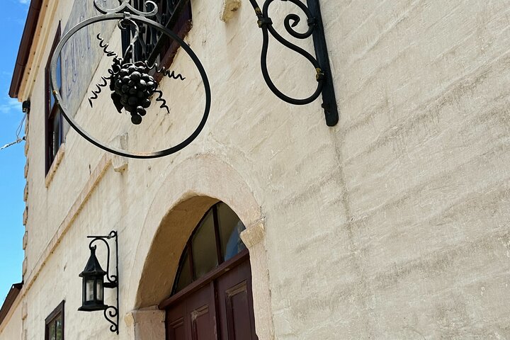 Cammino di Hepburn (Hepburn Walking Tour) at 4.30pm each Friday