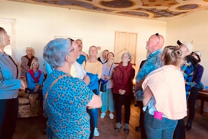 Cammino di Hepburn (Hepburn Walking Tour) at 4.30pm each Friday