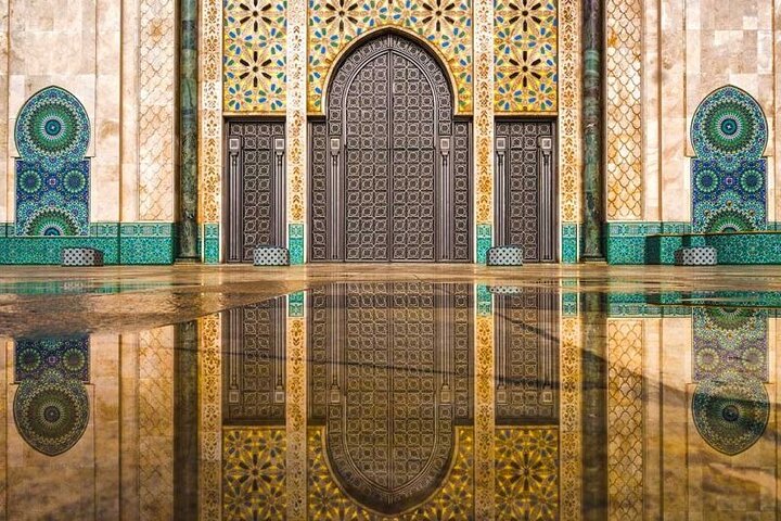Casablanca City Tour: Hassan II Mosque, Arab League Park & Sights