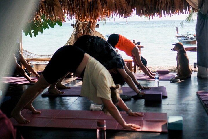 17:00pm Beachfront Seaview yoga class at Keirita’s Yoga Shala